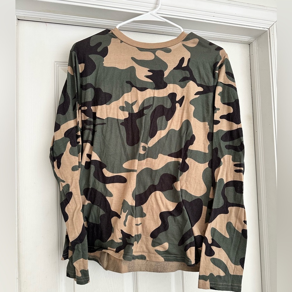 Women’s Camo Long Sleeve Top